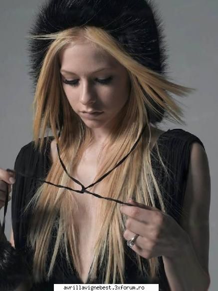 poza preferata - care e poza vostra preferata cu avril???? a mea e - PiCkS