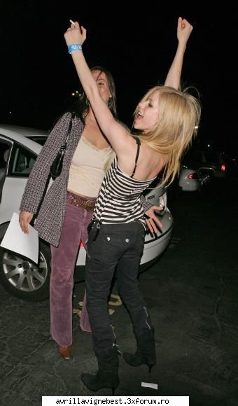 :d poze funny cu avril